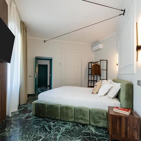 Deza Cavour Harmony Apartment *