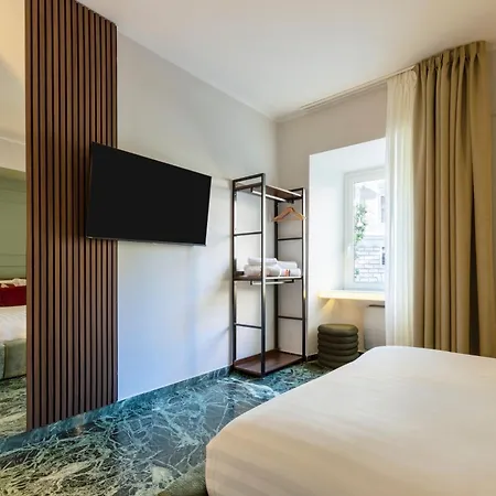 Deza Cavour Harmony روما