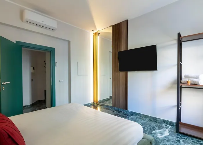 Deza Cavour Harmony * ローマ