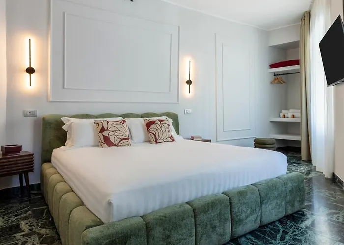 Deza Cavour Harmony * ローマ