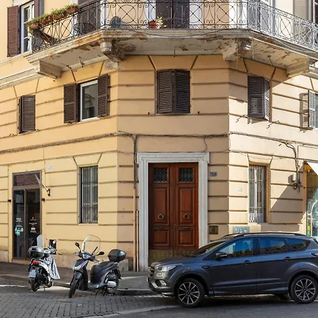 Deza Cavour Harmony Apartment Rom